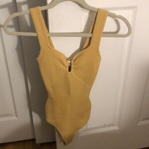 💛NWT Abercrombie & Fitch Knit Bodysuit